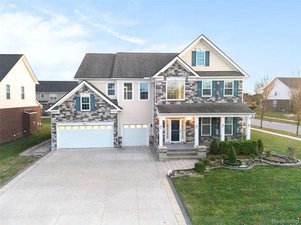 51077 Rockingham Dr, Canton, MI 48188