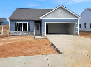 251 Macintosh Dr, King, NC 27021
