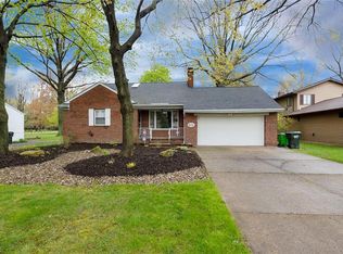 855 Trebisky Rd, South Euclid, OH 44121