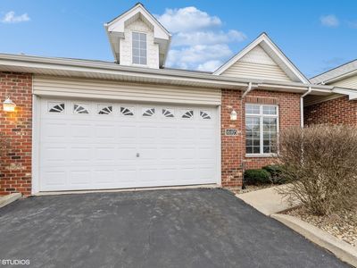 16105 Julia Courtyard, Tinley Park, IL, 60477