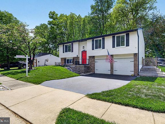 3rd image of 8373 Magic Leaf Rd