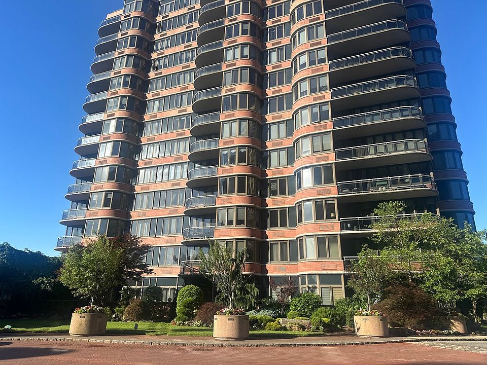 1st image of 100 Winston Dr