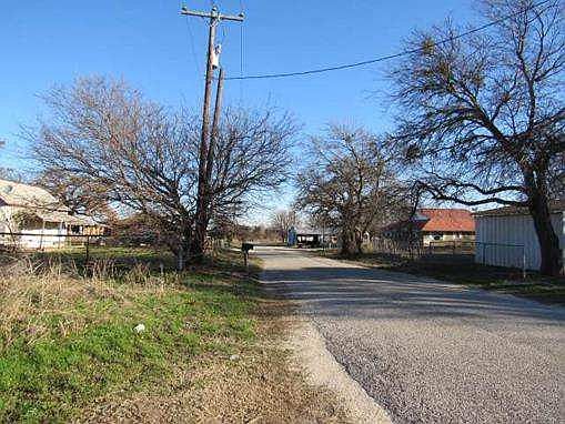 2nd image of 197 County Road 3743