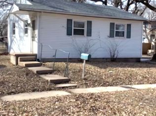 409 Walnut St, Halstead, KS 67056