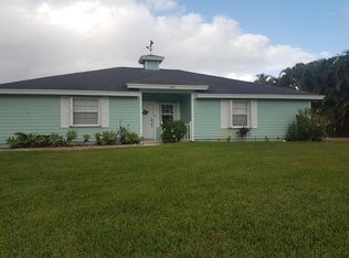 8411 SE Duncan St, Hobe Sound, FL 33455