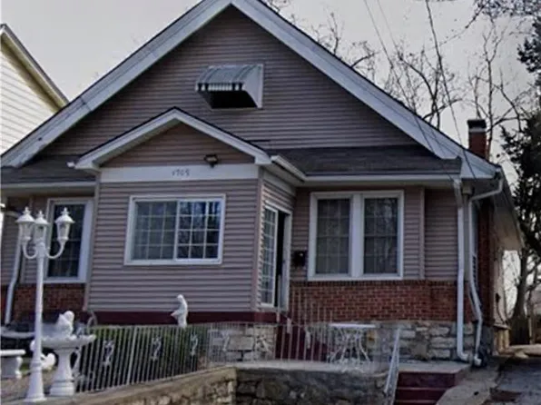 1709 W 40th St, Kansas City, MO 64111