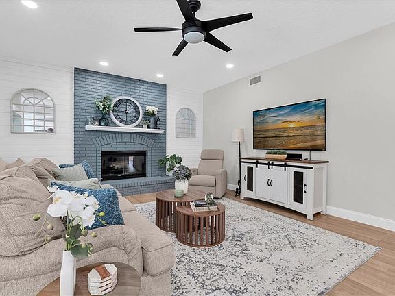 5th image of 1625 PERCHERON DRIVE
