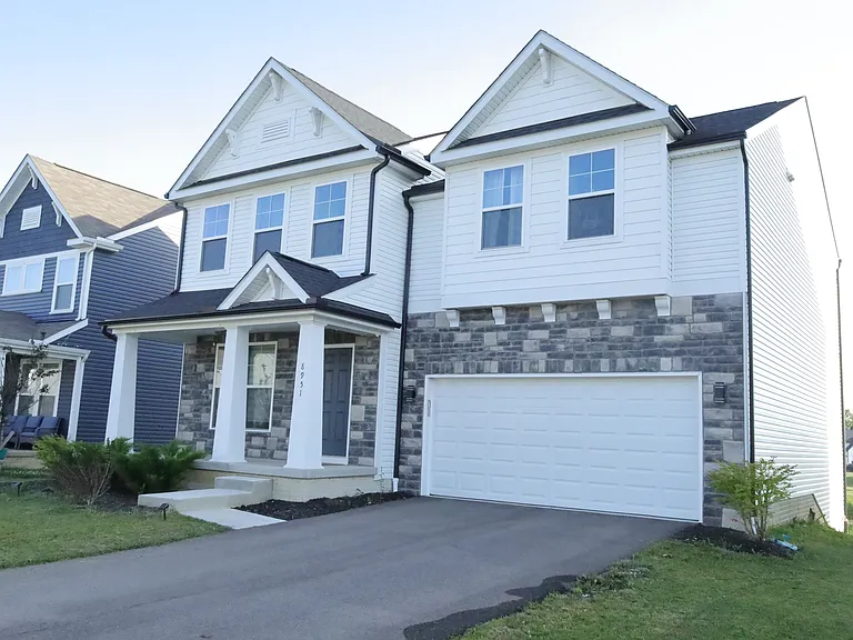 8951 Philmont Curve Dr — Photo 4