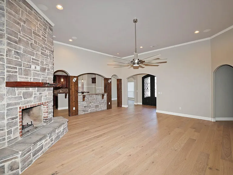 7501 Continental Pkwy — Photo 6