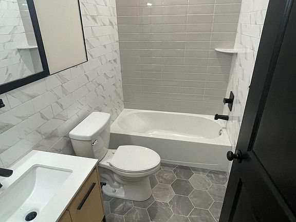2nd image of 2006 S 22nd St Floor 2