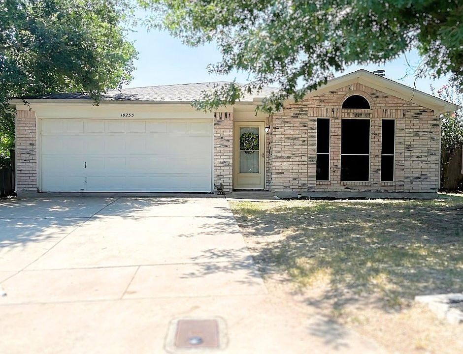 1st image of 10233 Maverick Dr