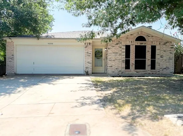 10233 Maverick Dr, Fort Worth, TX 76108