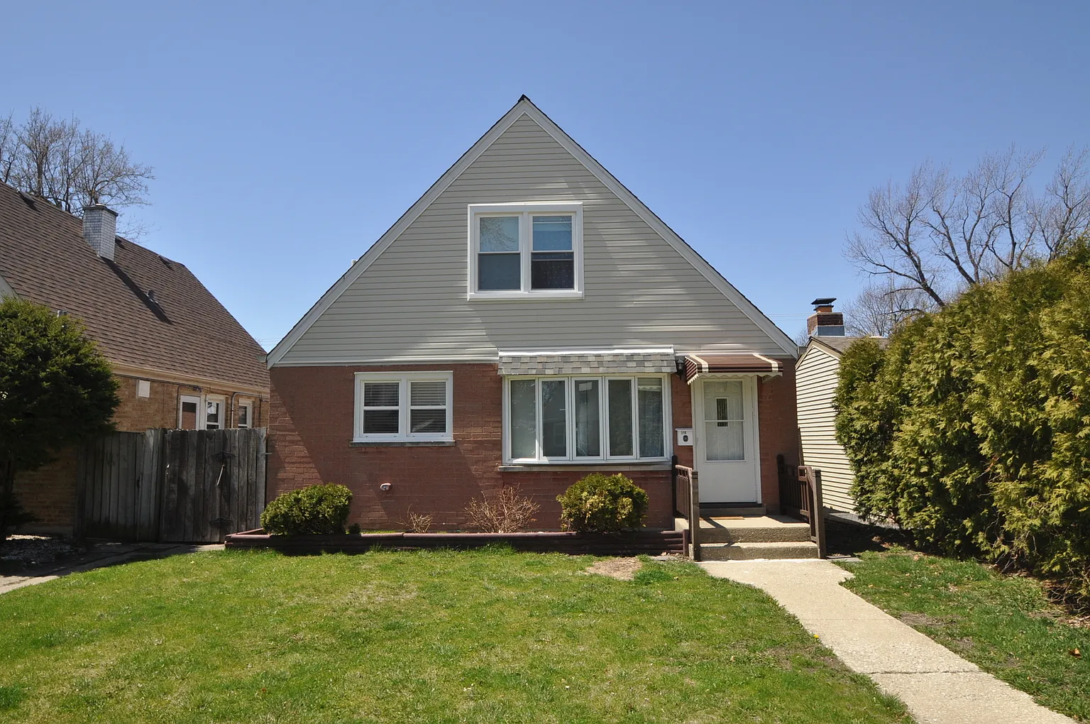3118 Sarah St photo 1