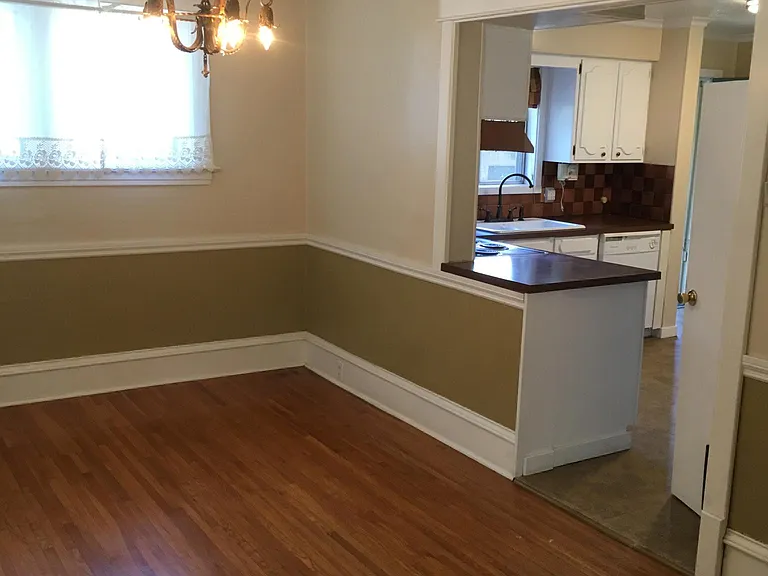 1401 N Lindeke St — Photo 4