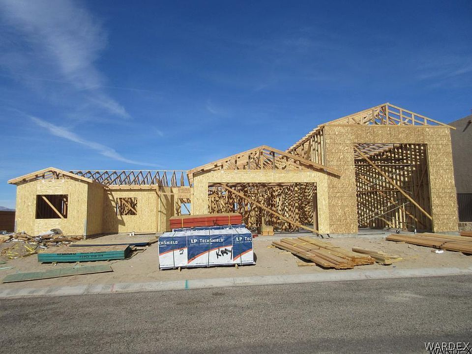 2nd image of 2051 E Kiowa Avenue