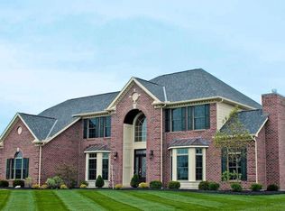 4715 Country Downs Dr, Mason, OH 45040