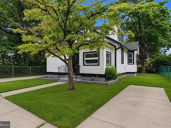 2nd image of 17 Bowers Ave