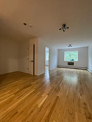 Rented by Aron Fried, LREB | media 2