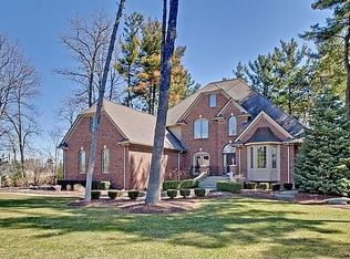 5405 Arbor Bay Ct, Brighton, MI