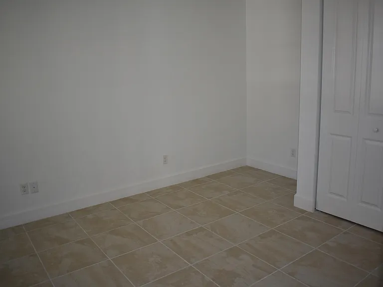 8865 Kingsmoor Way — Photo 18
