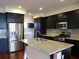 918 Arietta Dr, Mountain View, CA 94043
