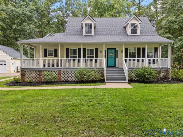 10180 Arbor Dr, Amelia Court House, VA 23002