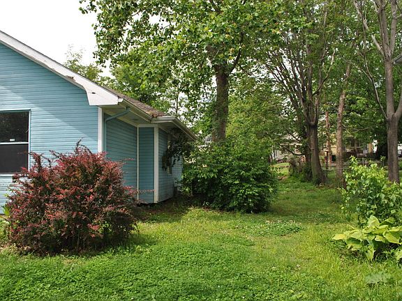 2nd image of 1101 Corby St