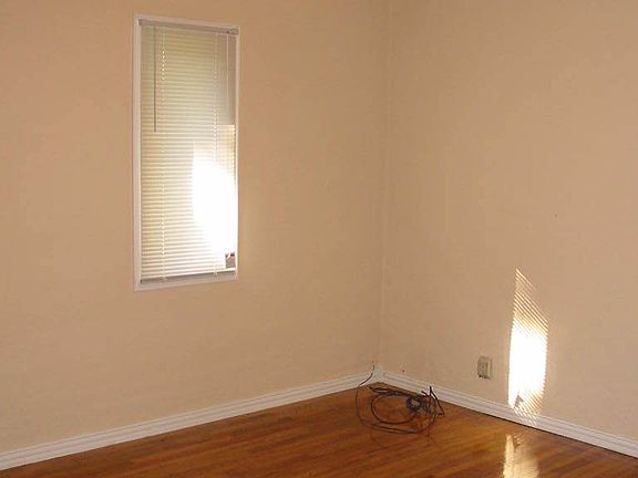 5th image of 632 W Prospect St