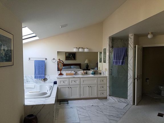 Master bath and Jacuzzi