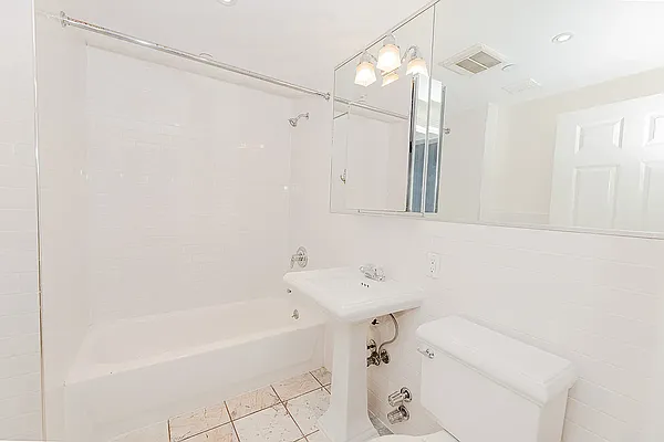 Rented by REAL New York | media 12