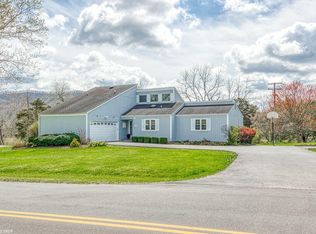 817 Clubhouse Rd, Blacksburg, VA 24060