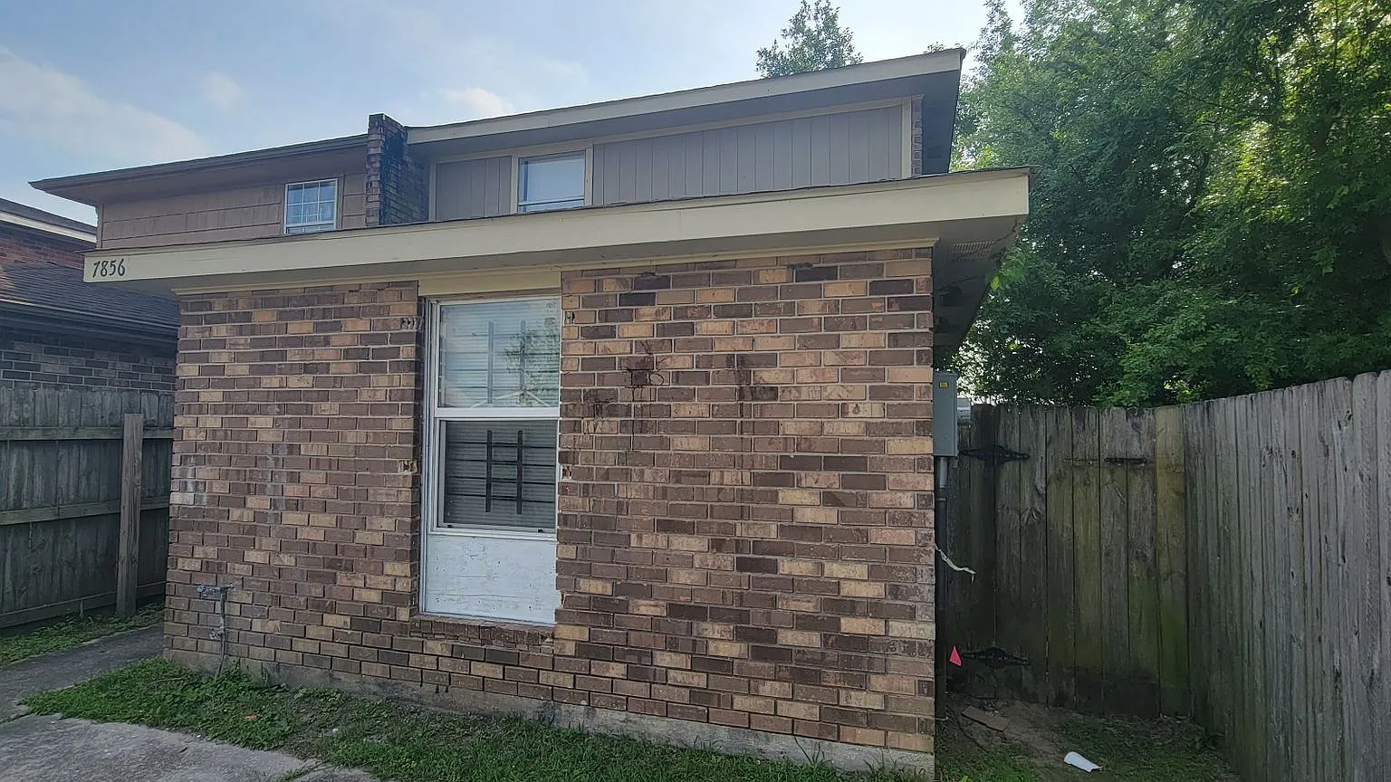 Newly Renovated 3 bedroom 2 bath town home — Photo 2