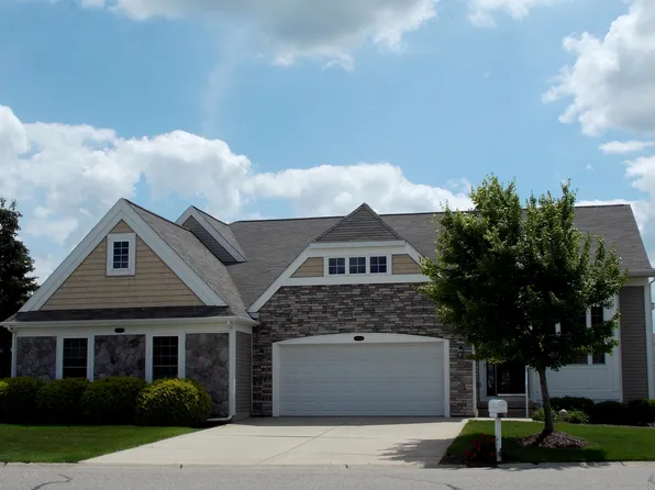 10803 Canterbury Ln, Grand Ledge, MI 48837