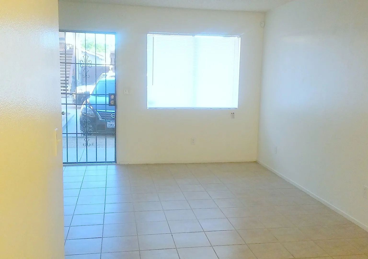 700 E Main St — Photo 3