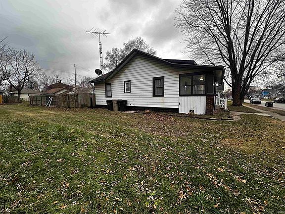 2nd image of 1214 E Bowman St
