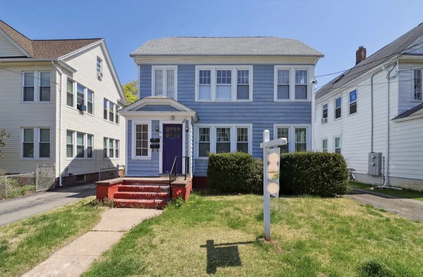 25 Winnett St