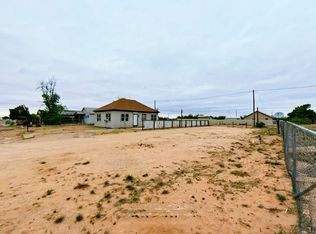 809 E C St, Monahans, TX 79756