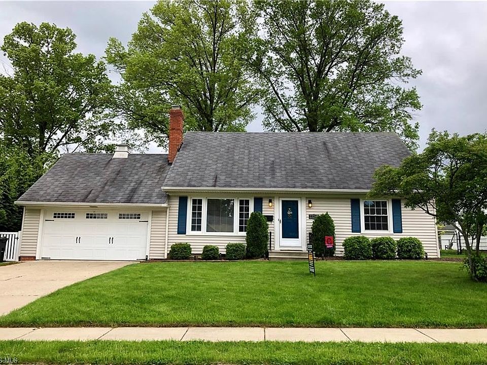 1st image of 22249 Blossom Dr