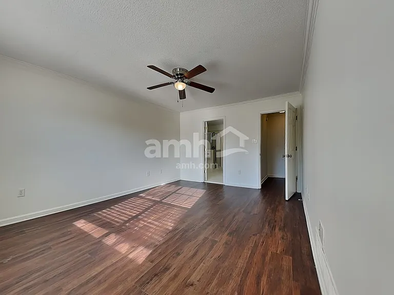 5718 Eagleston Dr — Photo 9