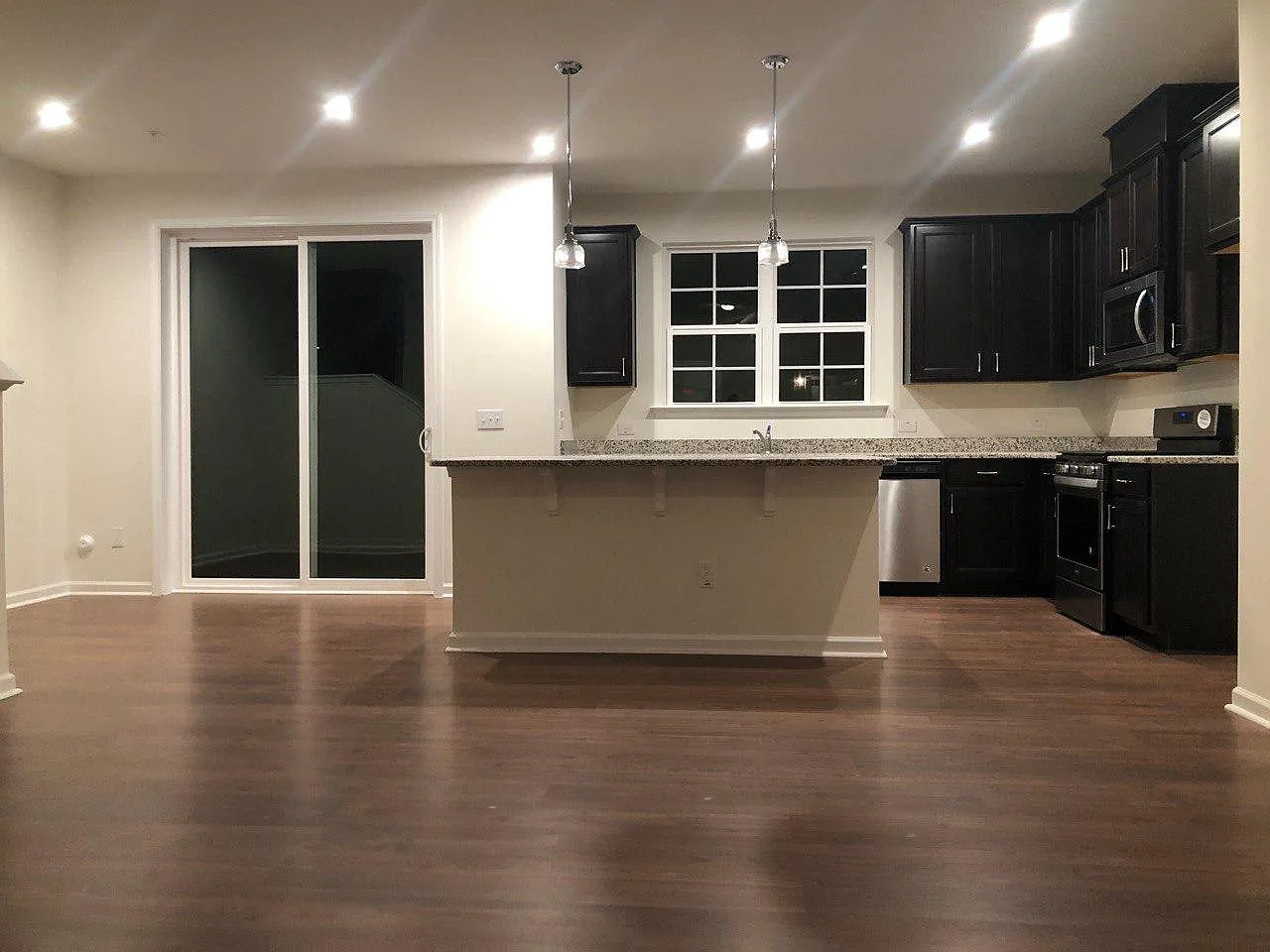 1421 Hopedale Dr — Photo 4