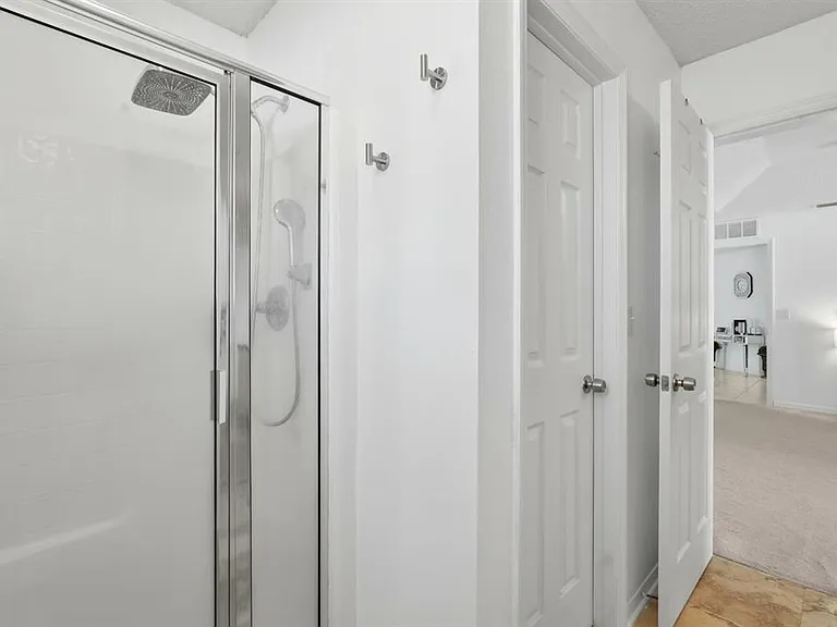 6 Reybury Ln — Photo 32