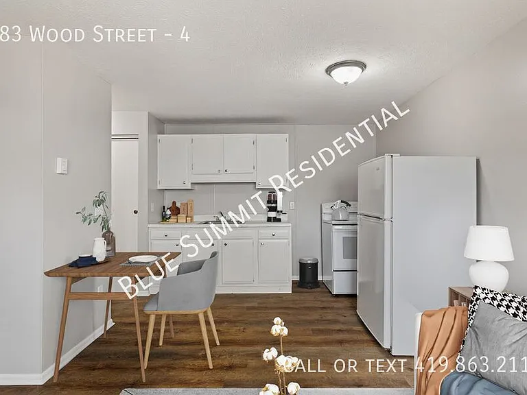 383 Wood St #4 — Photo 3