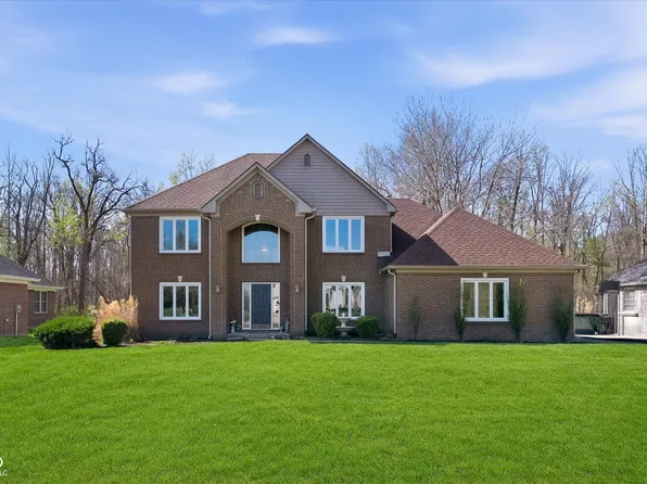 2405 Sunderland Dr, Martinsville, IN 46151