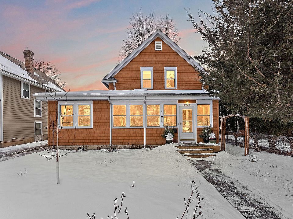 1st image of 2030 Selby Ave