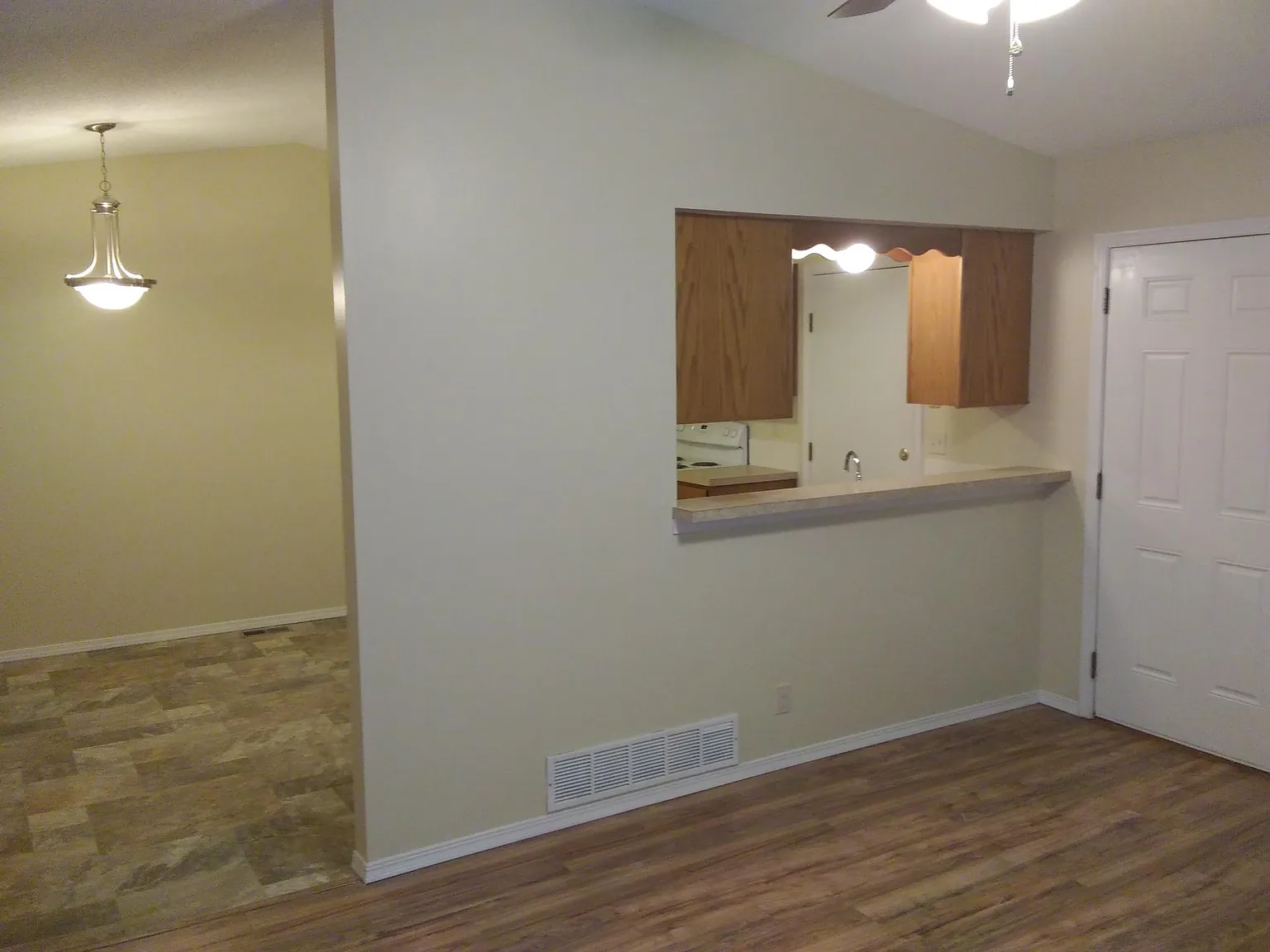 3 bed, 1640 sqft, $1,650 — Photo 4