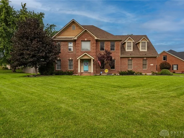 887 Buckeye Ct, Tipp City, OH 45371