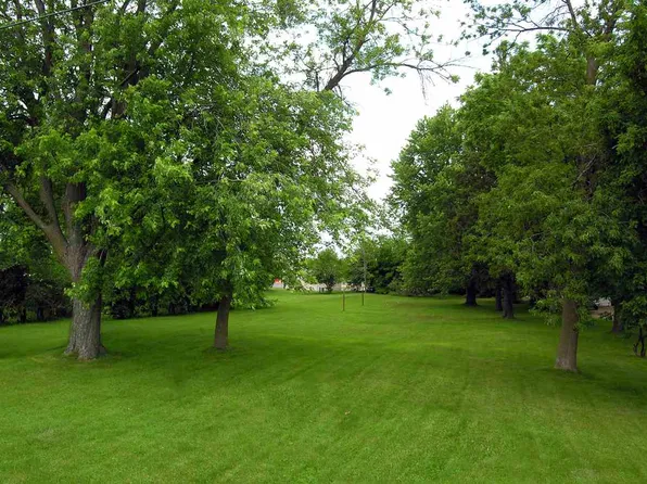 1644 Ripon Ln, Oshkosh, WI 54902