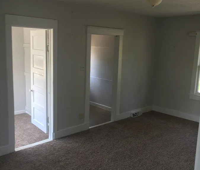 4960 N Milwaukee St — Photo 5