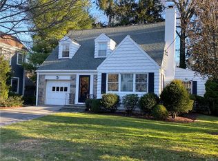 6 Hazelton Dr, Scarsdale, NY 10583