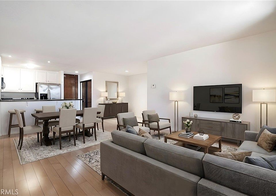 1st image of 121 S Hope St APT 333
